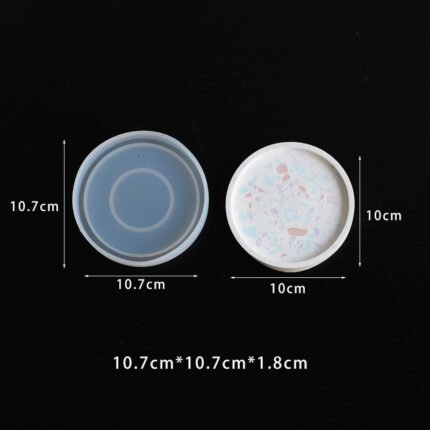 Round coaster template with letter